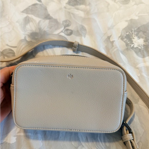 Handbags - Elegant Cream Crossbody Bag
